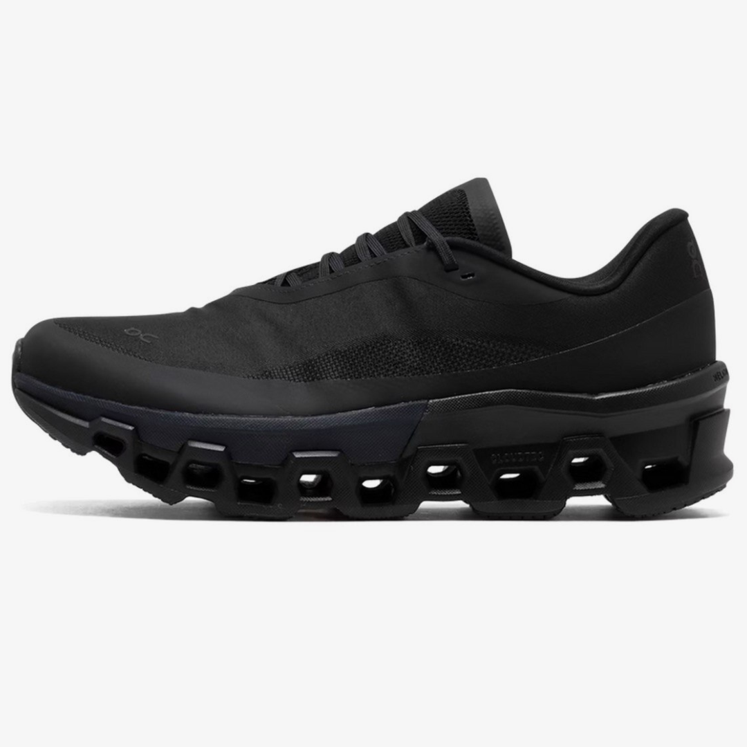 On Running Cloudmonster "POST ARCHIVE FACTION - Black Magnet"