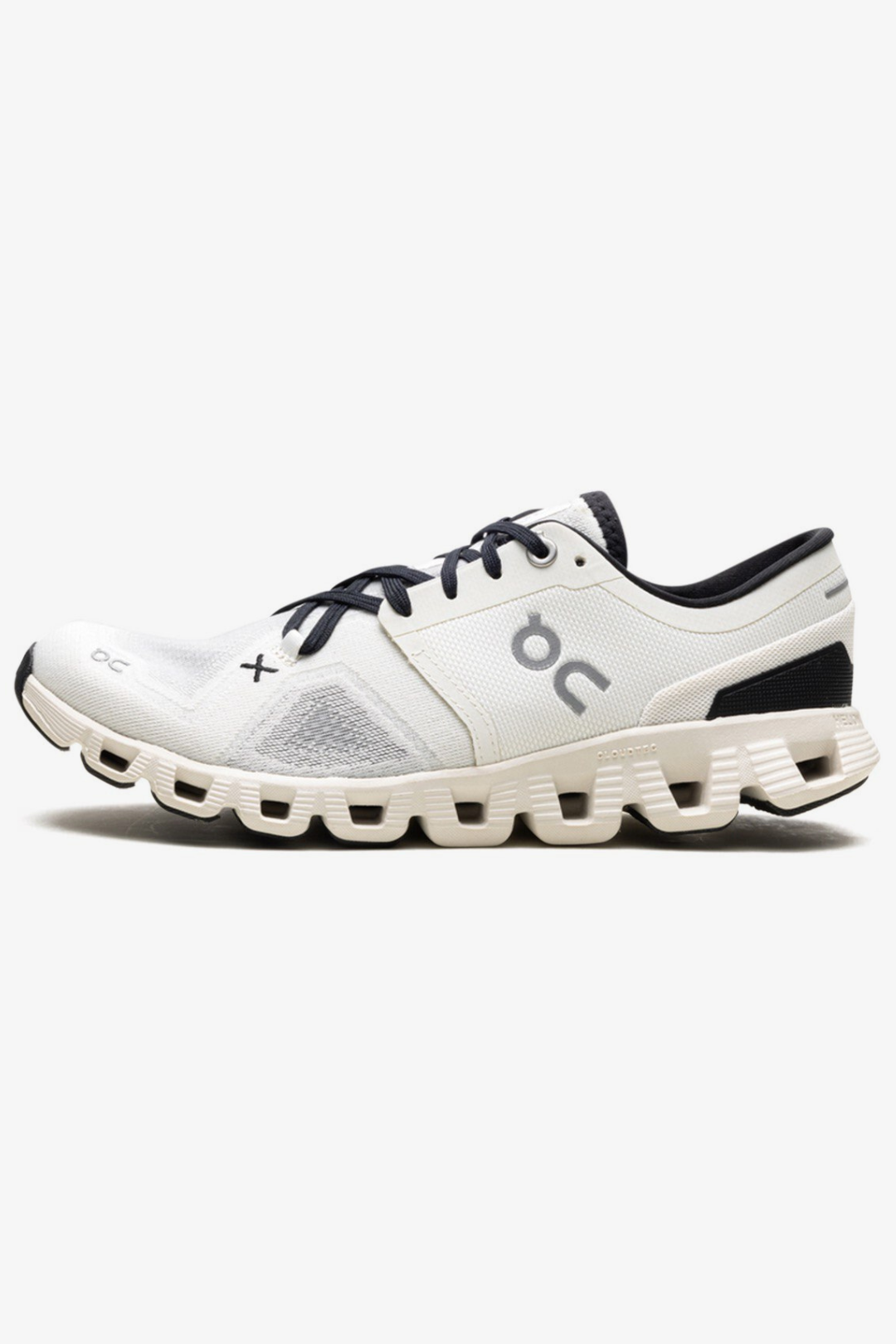 On Running CLOUD X 3 WMNS "IVORY"