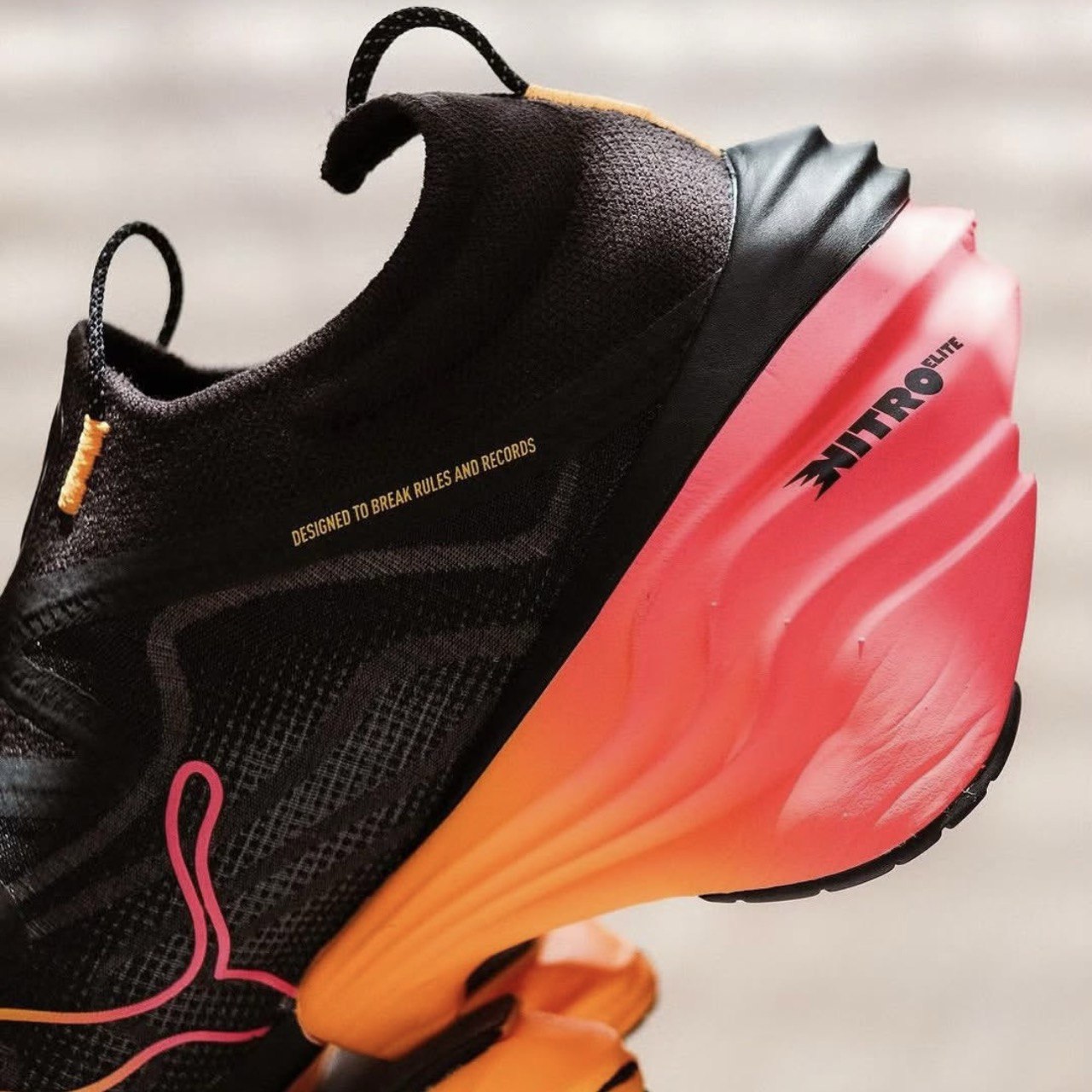 Puma Fast-RB Nitro Elite - Preto com Laranja e Rosa