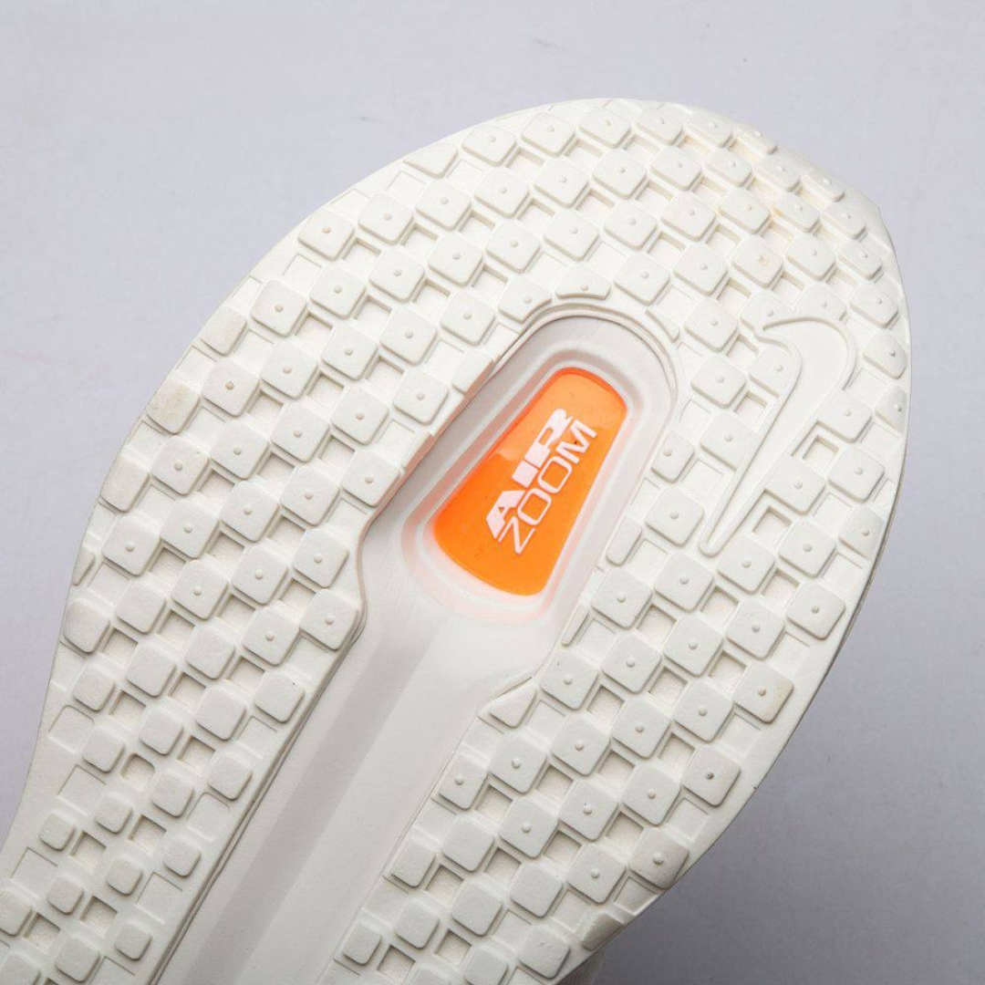 Nike Vomero Premium - Branco/Laranja