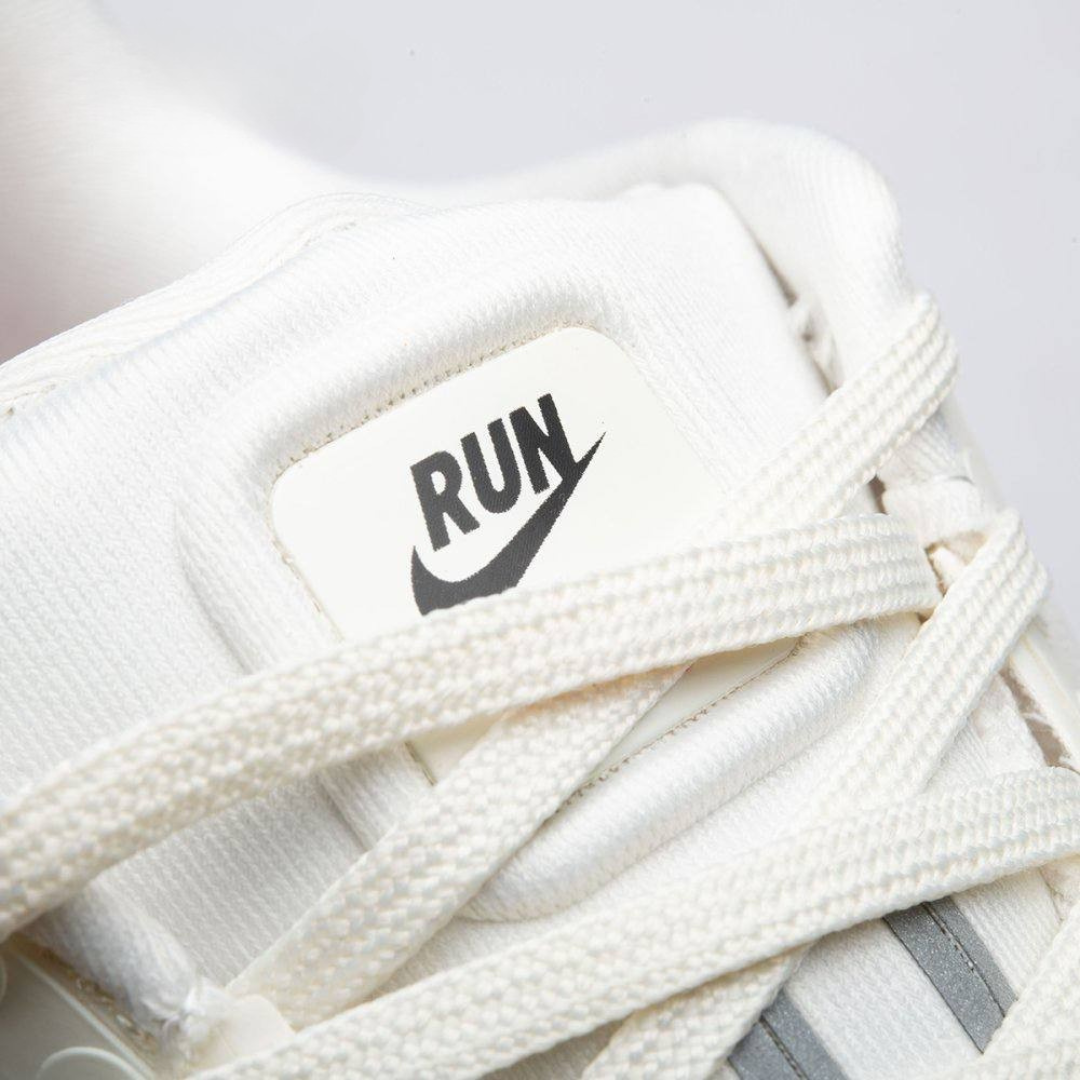 Nike Vomero Premium - Bege/Laranja