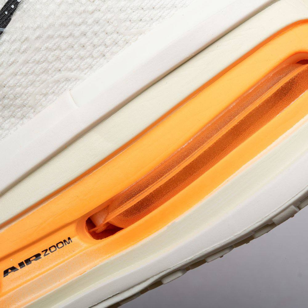 Nike Vomero Premium - Branco/Laranja