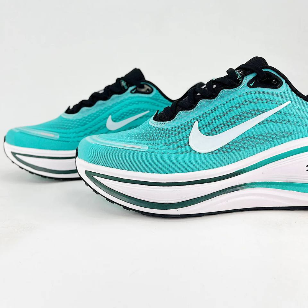 Nike Vomero Plus - Verde Água/Branco