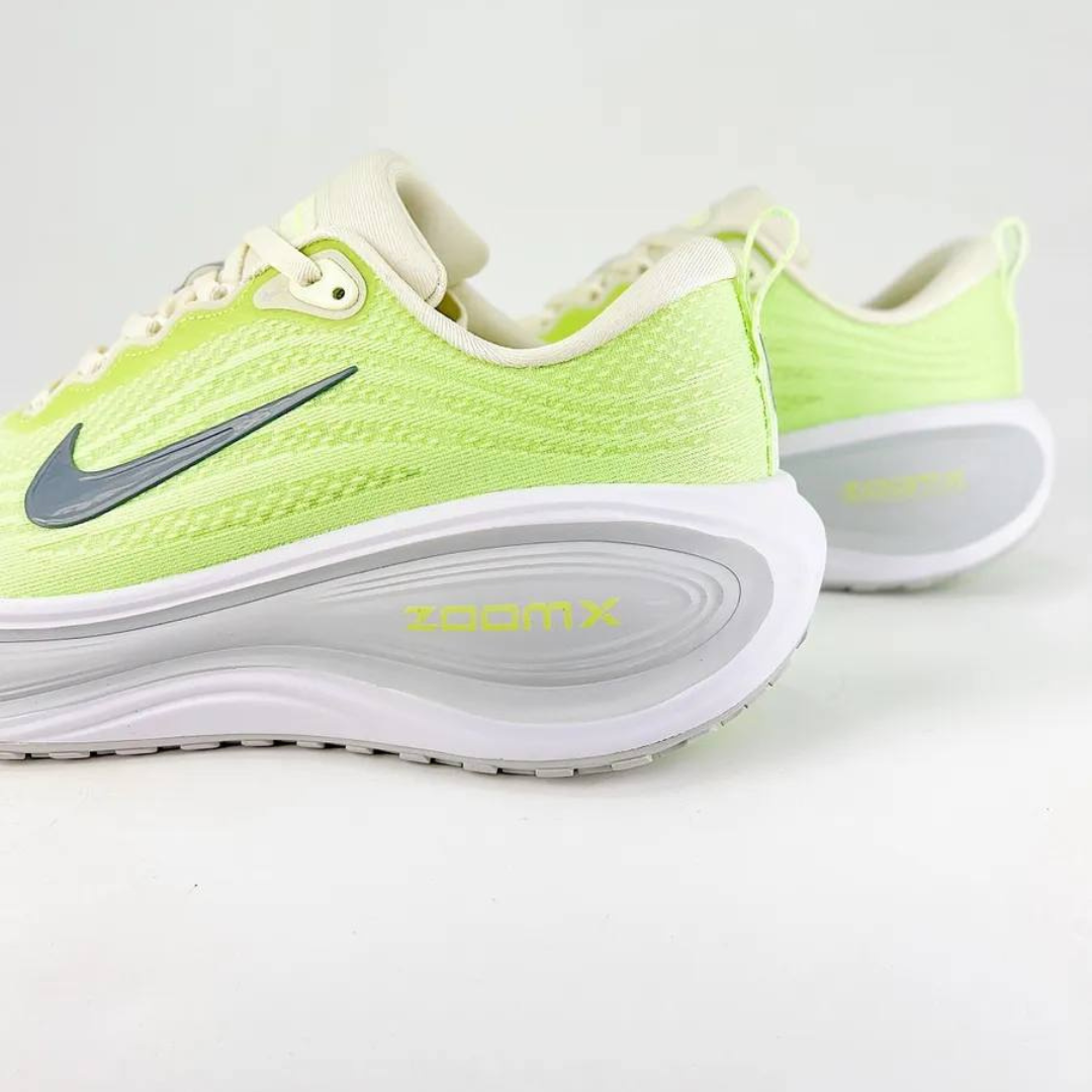 Nike Vomero Plus - Verde/Cinza