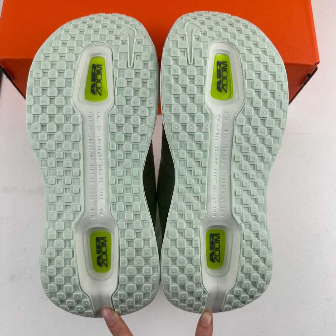 Nike Vomero Premium - Barely Volt