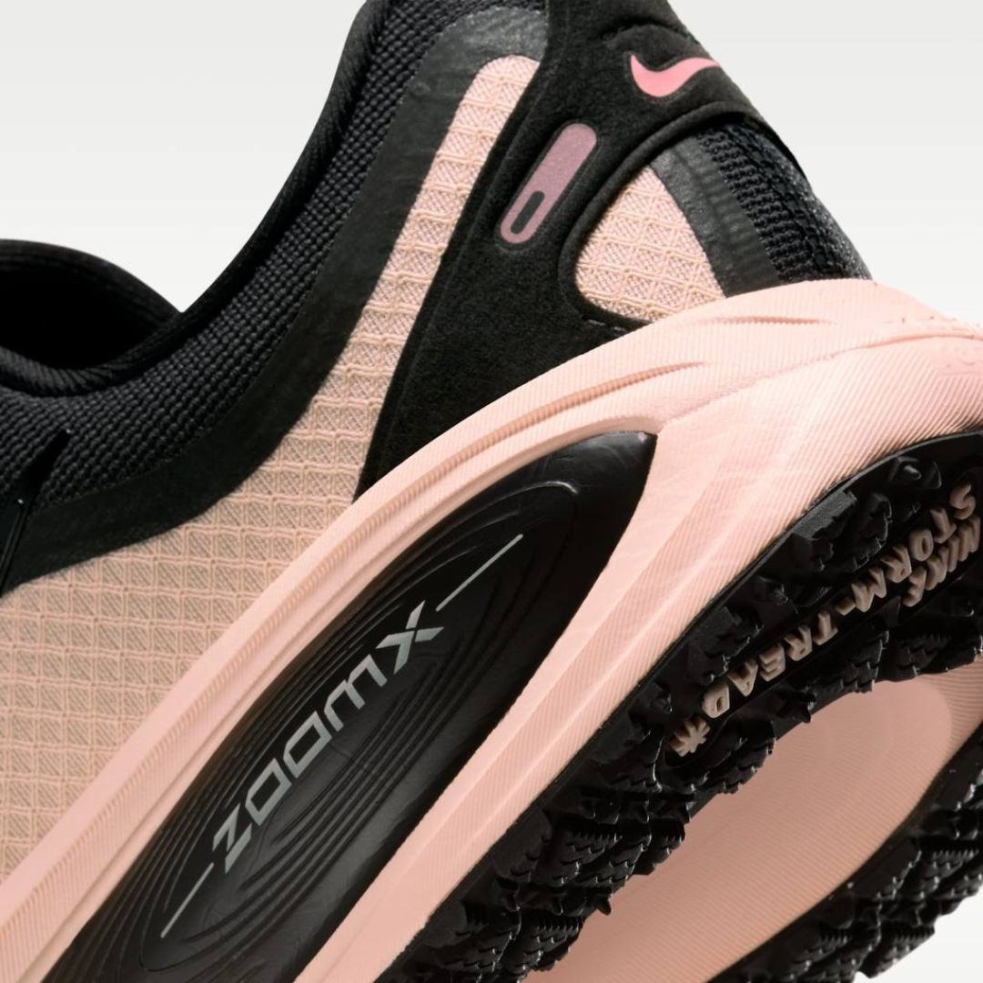 Nike Vomero 18 GORE-TEX - Preto/Rosa Claro