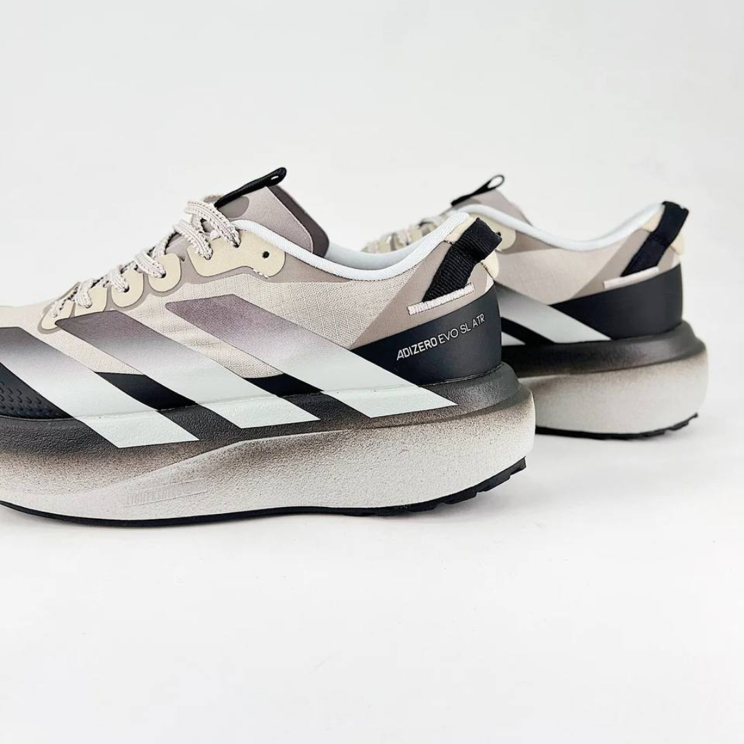 Adidas Adizero EVO SL ATR - Castanho Claro/Preto