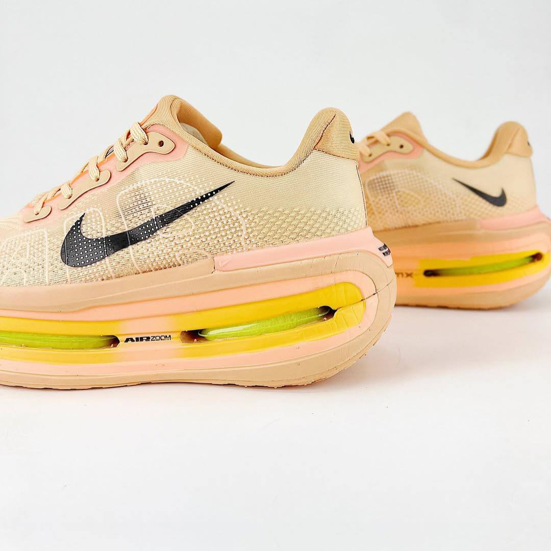 Nike Vomero Premium - Laranja/Preto