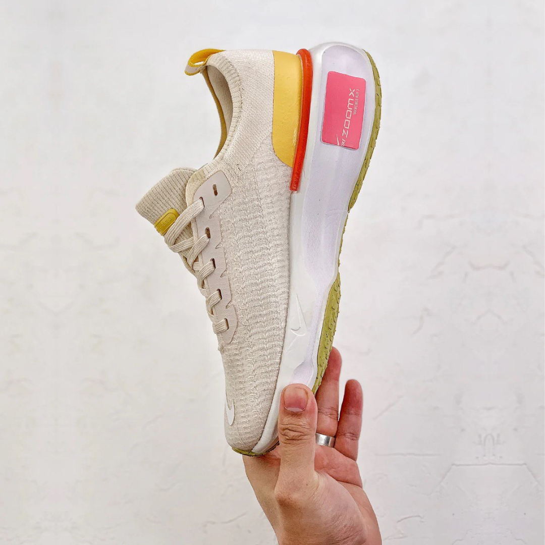 Nike Invincible Run 3 - Bege/Branco