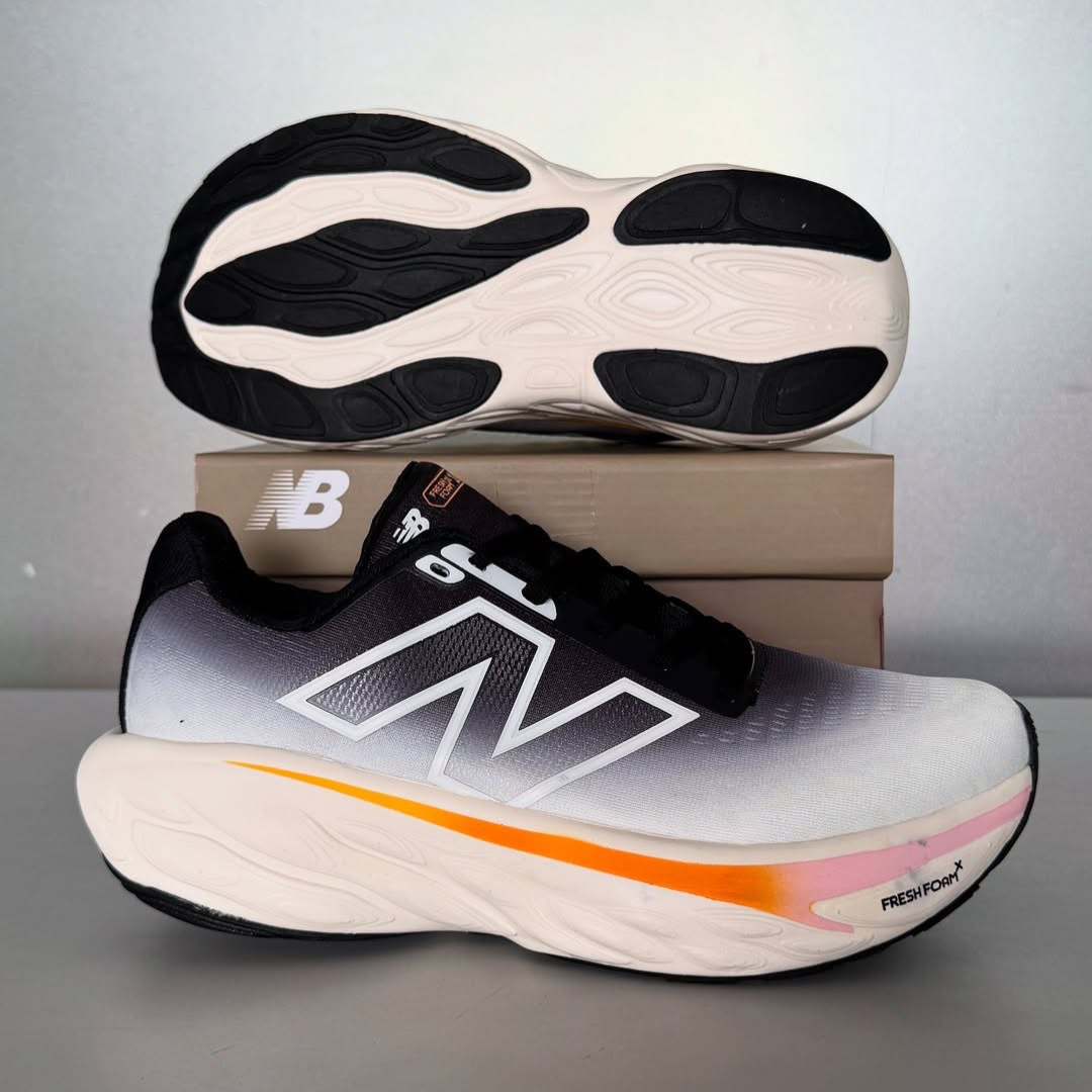 New Balance Fresh Foam X 1080 V14 - Preto/Branco