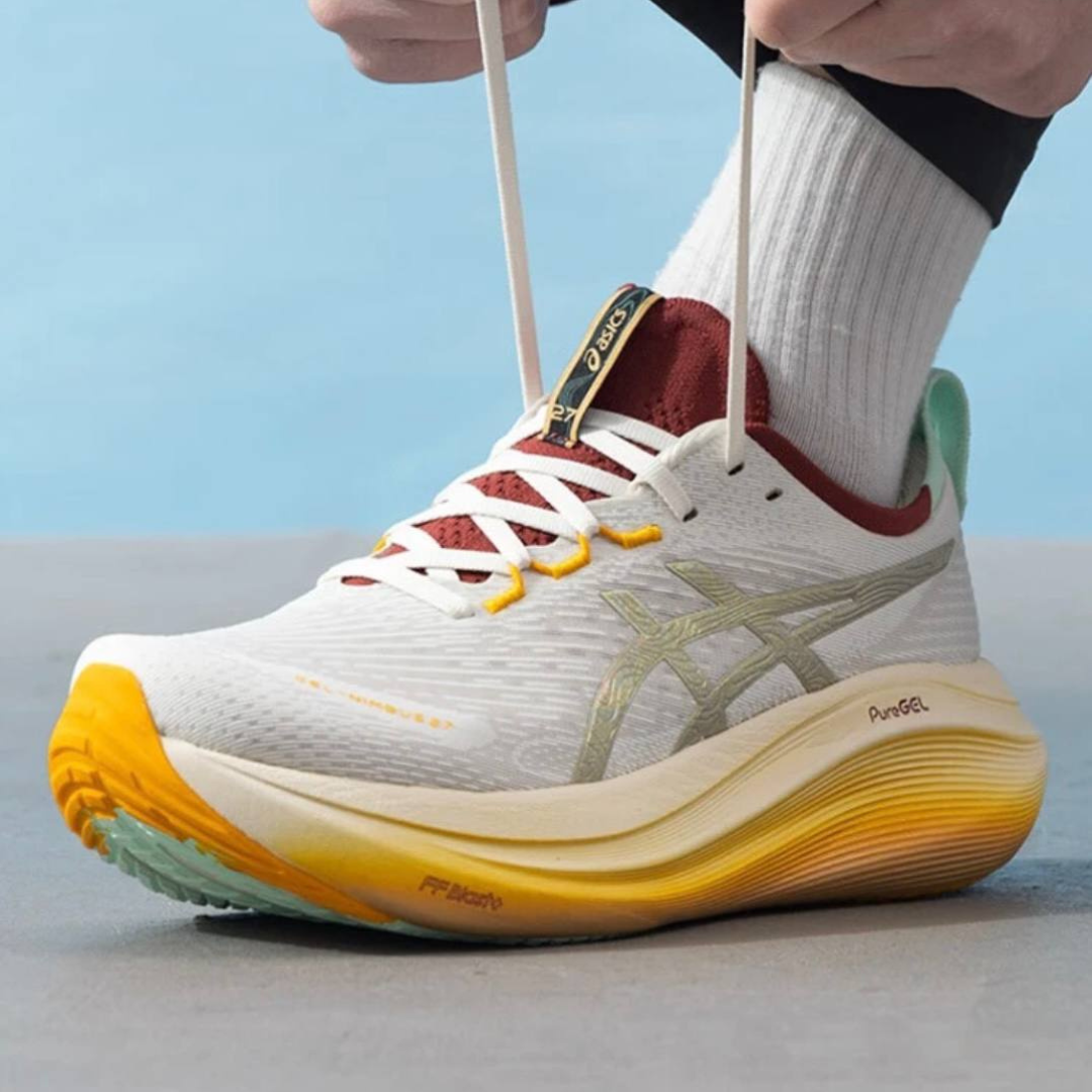 Asics Gel - Nimbus 27 - Branco/Dourado