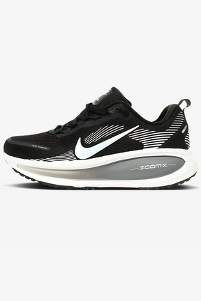 Nike Vomero 18 - Preto/Branco/Cinza