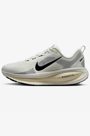 Nike Vomero 18 - Branco/Bege