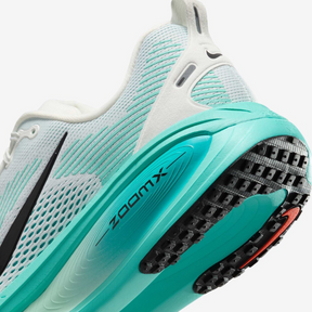Nike Vomero 18 - White/Dusty Cactus