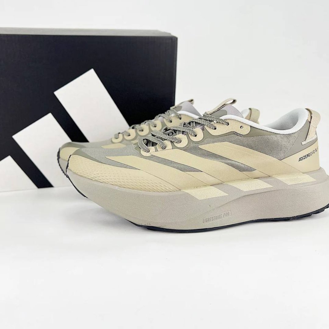 Adidas Adizero EVO SL ATR - Bege/Off White