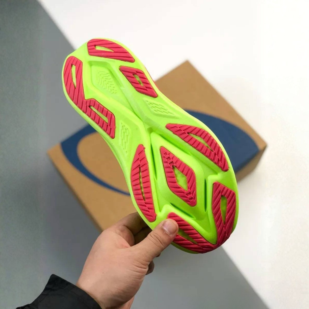 Asics Superblast 3 - Unissex - Verde/Vermelho