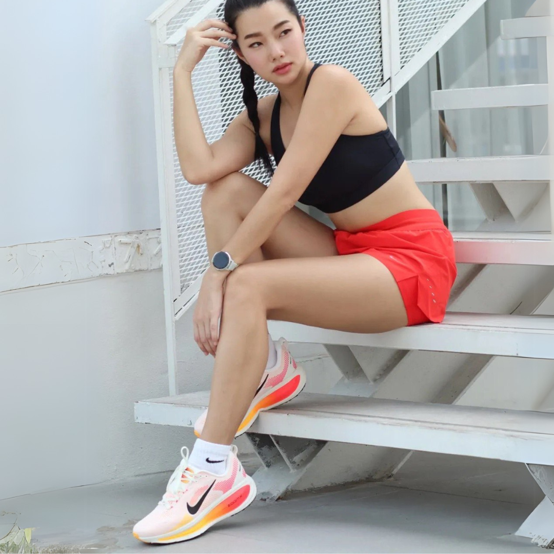 Nike Vomero 18 - Branco/Laranja