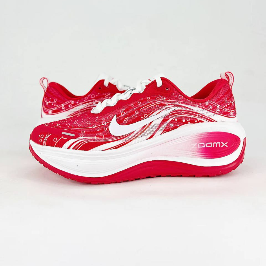 Nike Vomero Plus - Vermelho Carmim/Branco