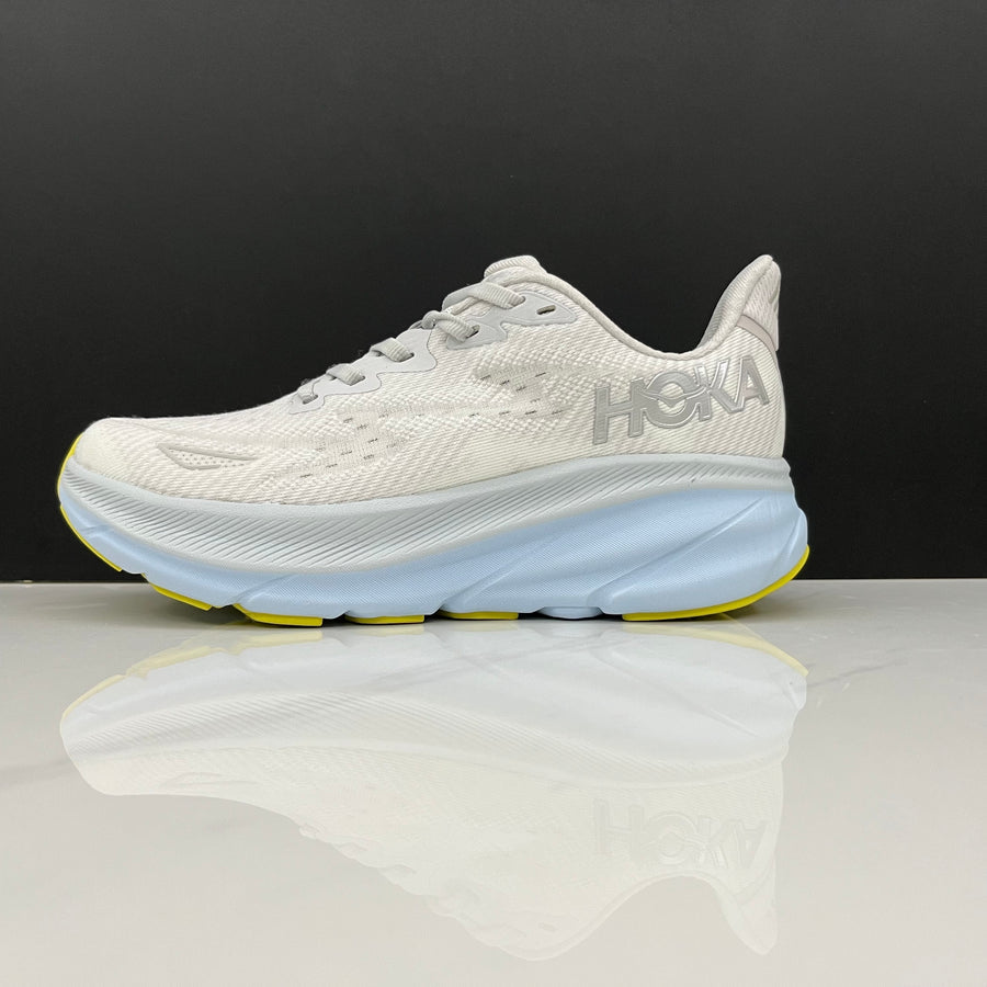 HOKA Clifton 9 Branco e Azul Claro – imagem 1 de 5
