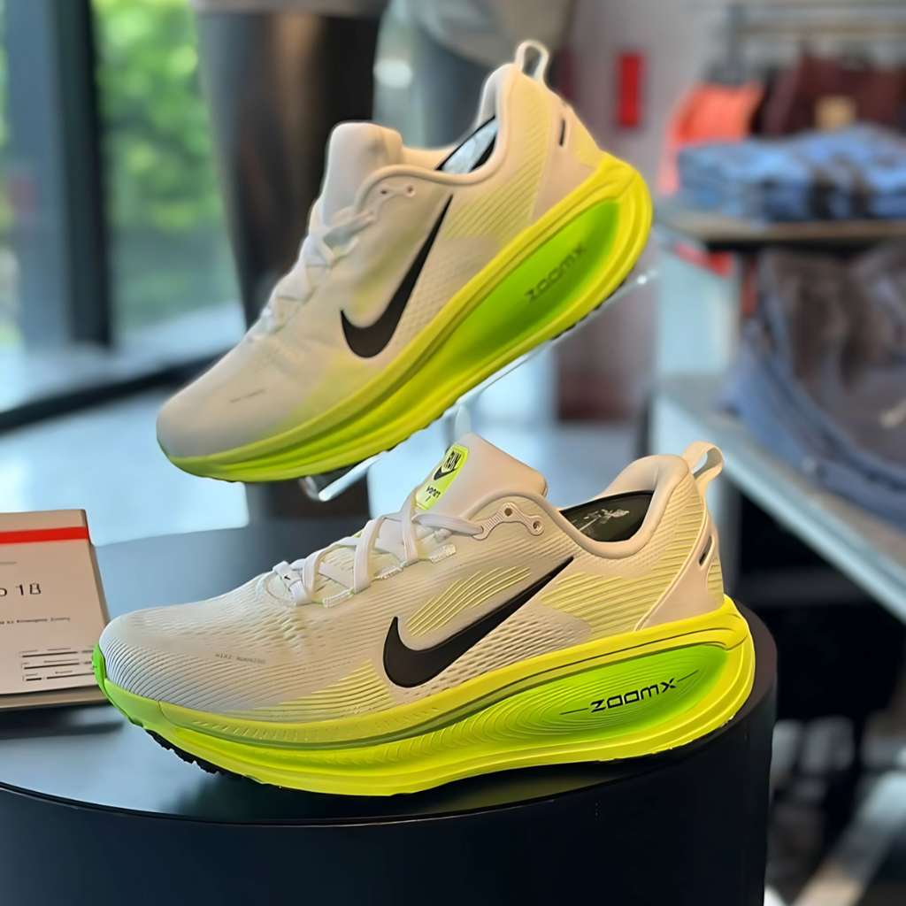 Nike Vomero 18 - Branco/Verde