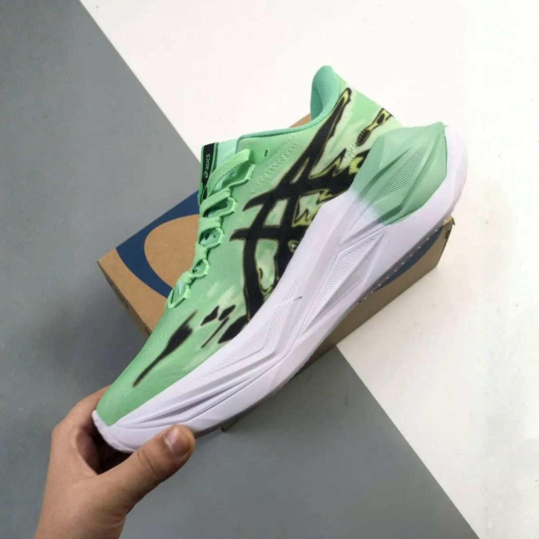 Asics Superblast 3 - Unissex - Verde/Preto