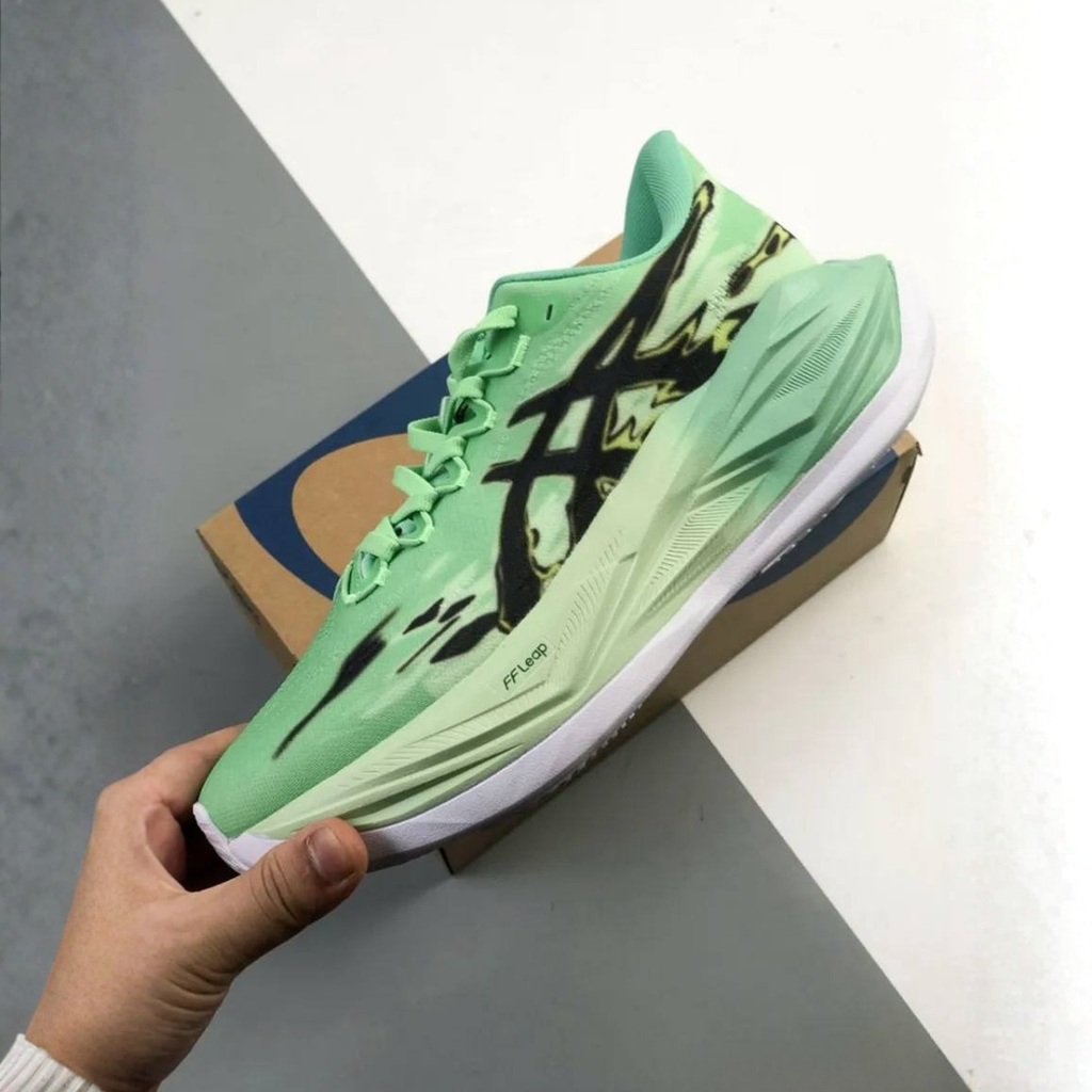 Asics Superblast 3 - Unissex - Verde/Preto