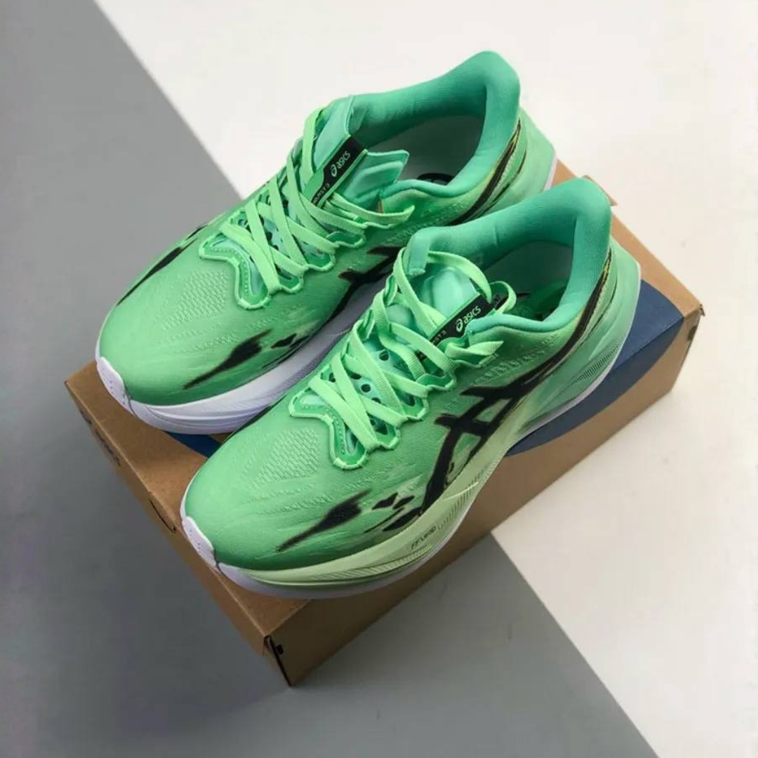 Asics Superblast 3 - Unissex - Verde/Preto