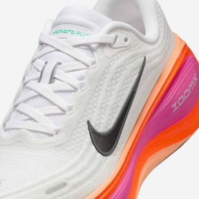 Nike Vomero Plus - Branco/Laranja/Rosa Fogo