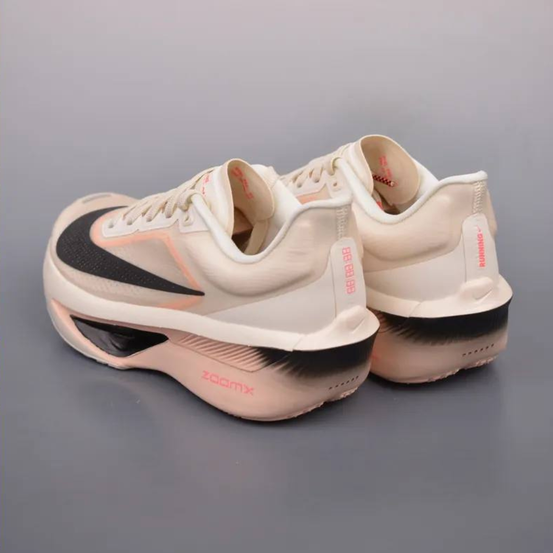 Nike Zoom Fly 6 - Bege