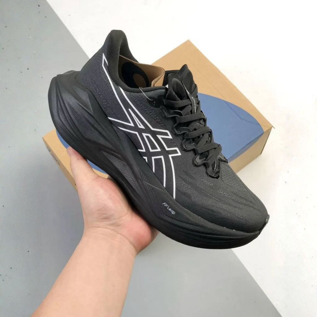 Asics Superblast 3 - Unissex - Preto