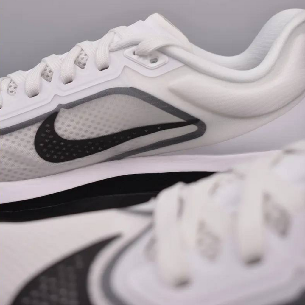 Nike Zoom Fly 6 - Branco/Preto