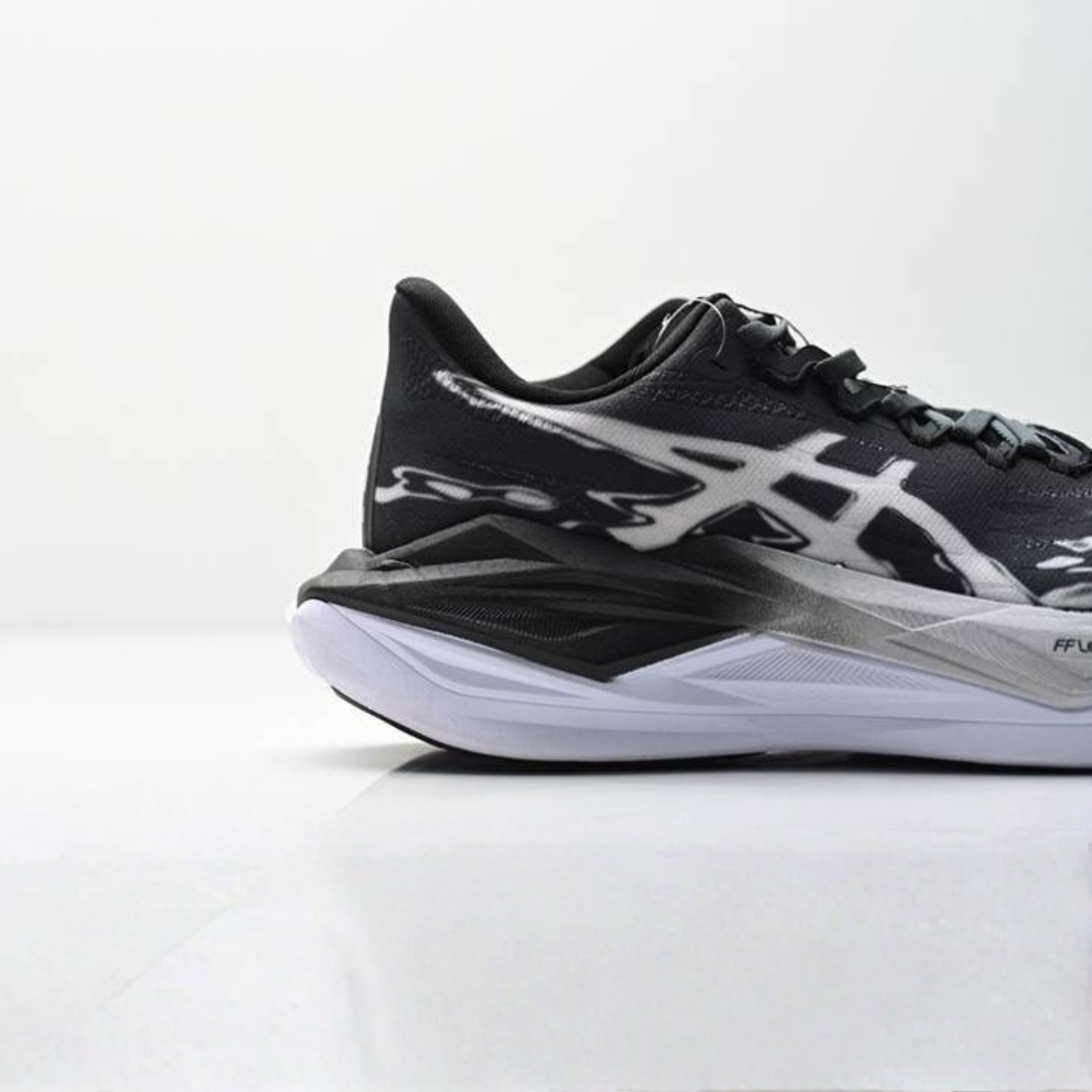 Asics Superblast 3 - Unissex - Preto/Branco/Cinza