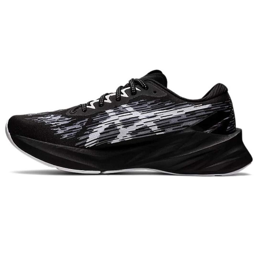 Asics Novablast 3 Preto e Branco