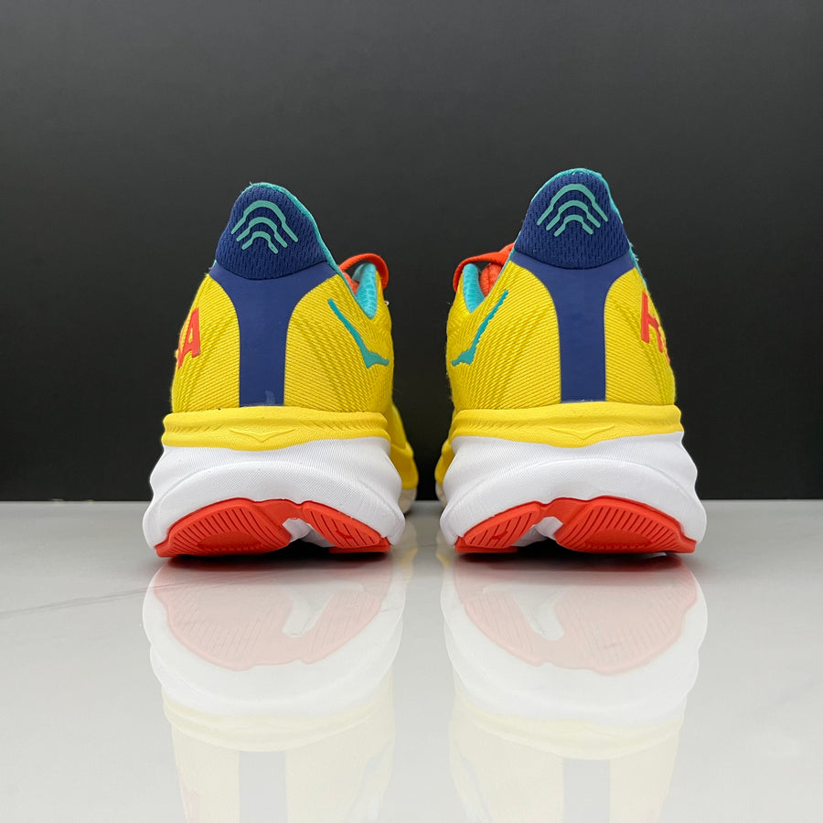 HOKA Clifton 9 Azul Marinho e Rosa – imagem 5 de 5