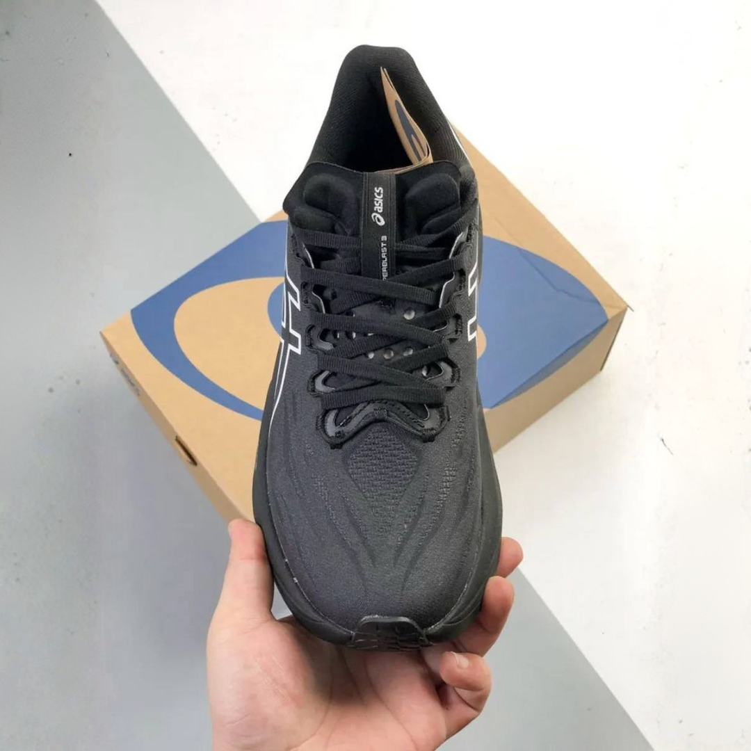Asics Superblast 3 - Unissex - Preto