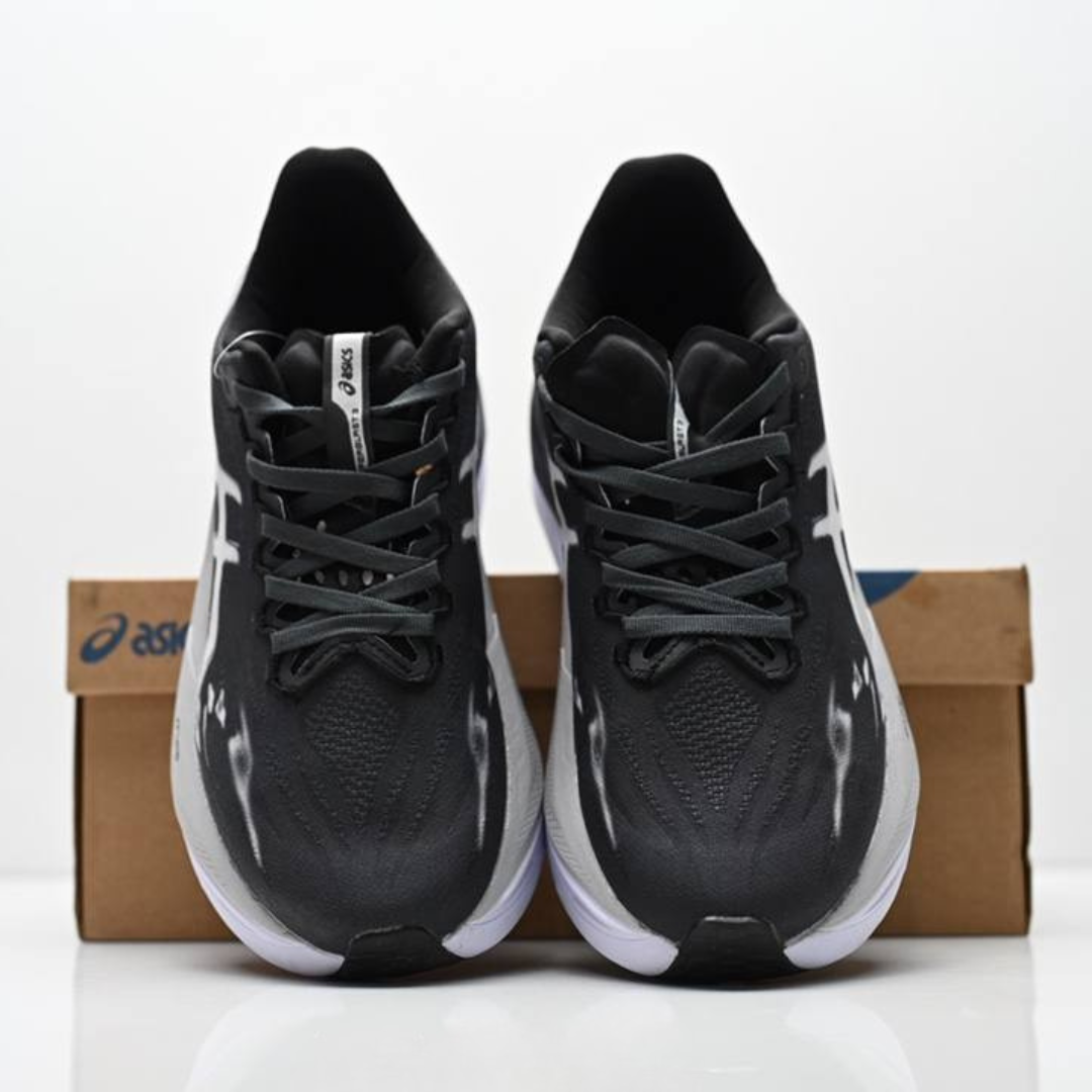 Asics Superblast 3 - Unissex - Preto/Branco/Cinza