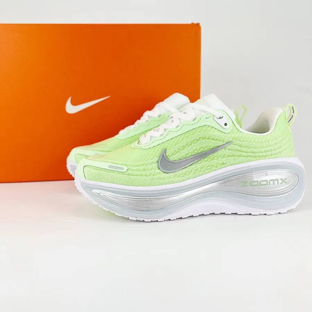 Nike Vomero Plus - Verde/Platinum