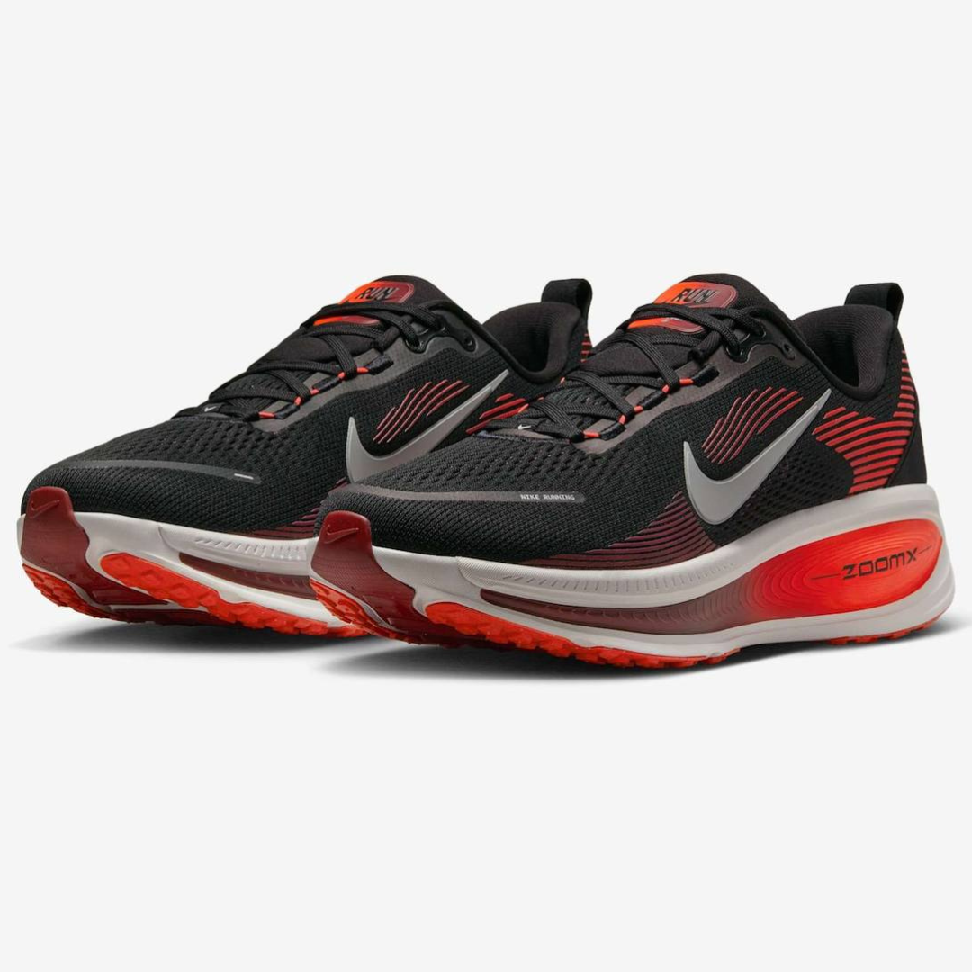Nike Vomero 18 - Preto/Vermelho