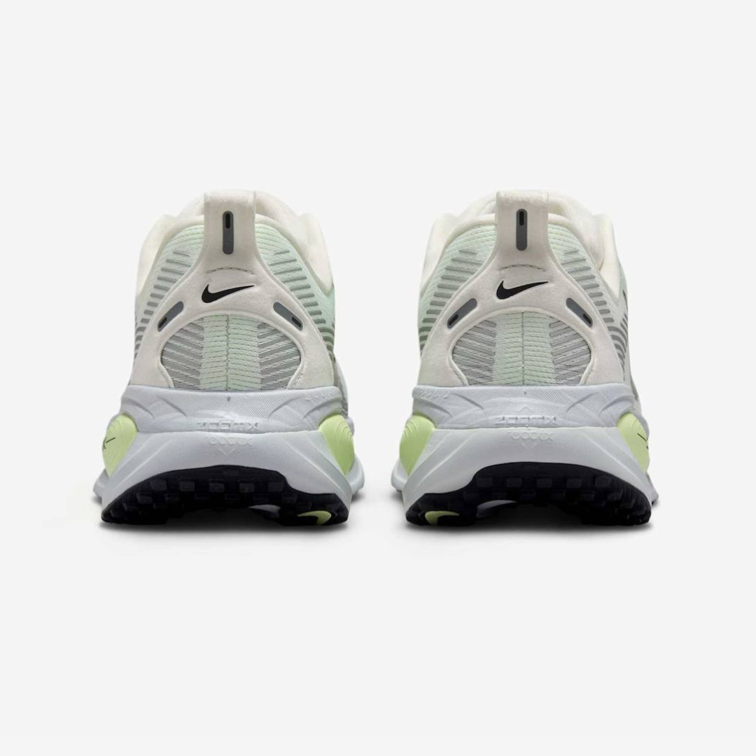 Nike Vomero 18 - Verde Claro/Branco