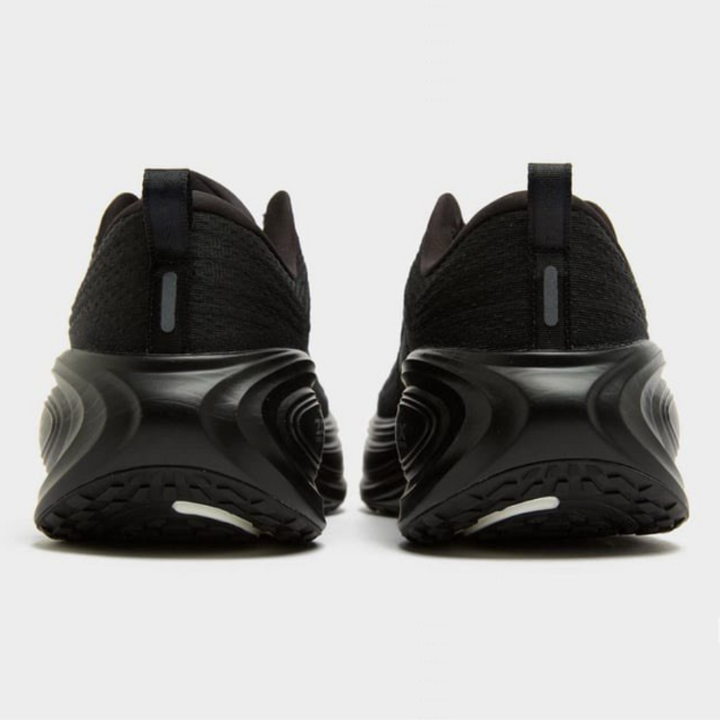 Nike Vomero Plus - Preto