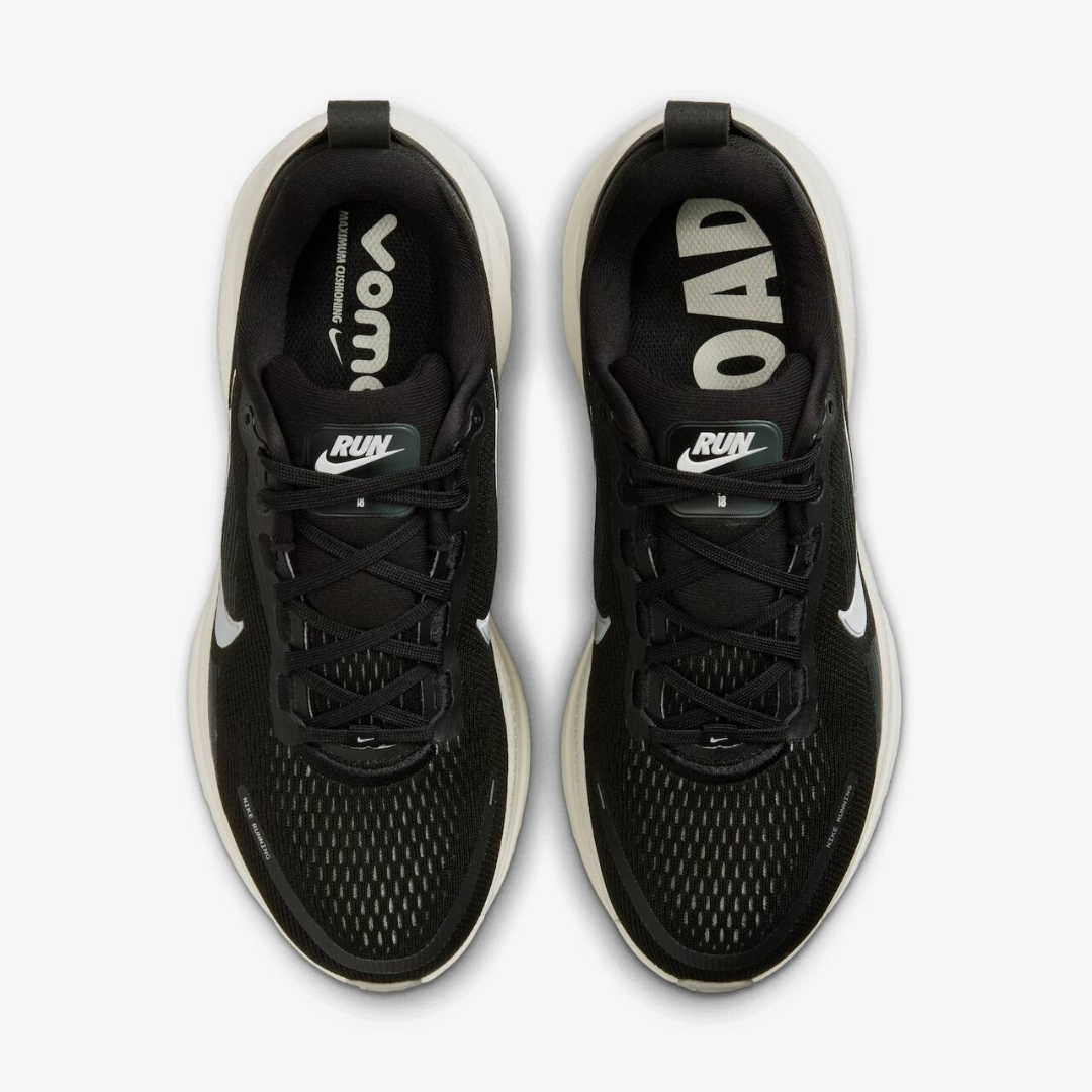 Nike Vomero 18 - Preto/Branco