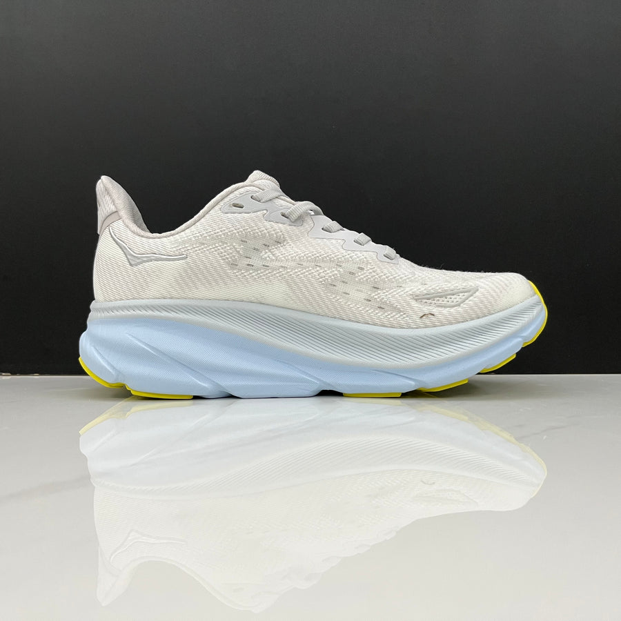 HOKA Clifton 9 Branco e Azul Claro – imagem 2 de 5