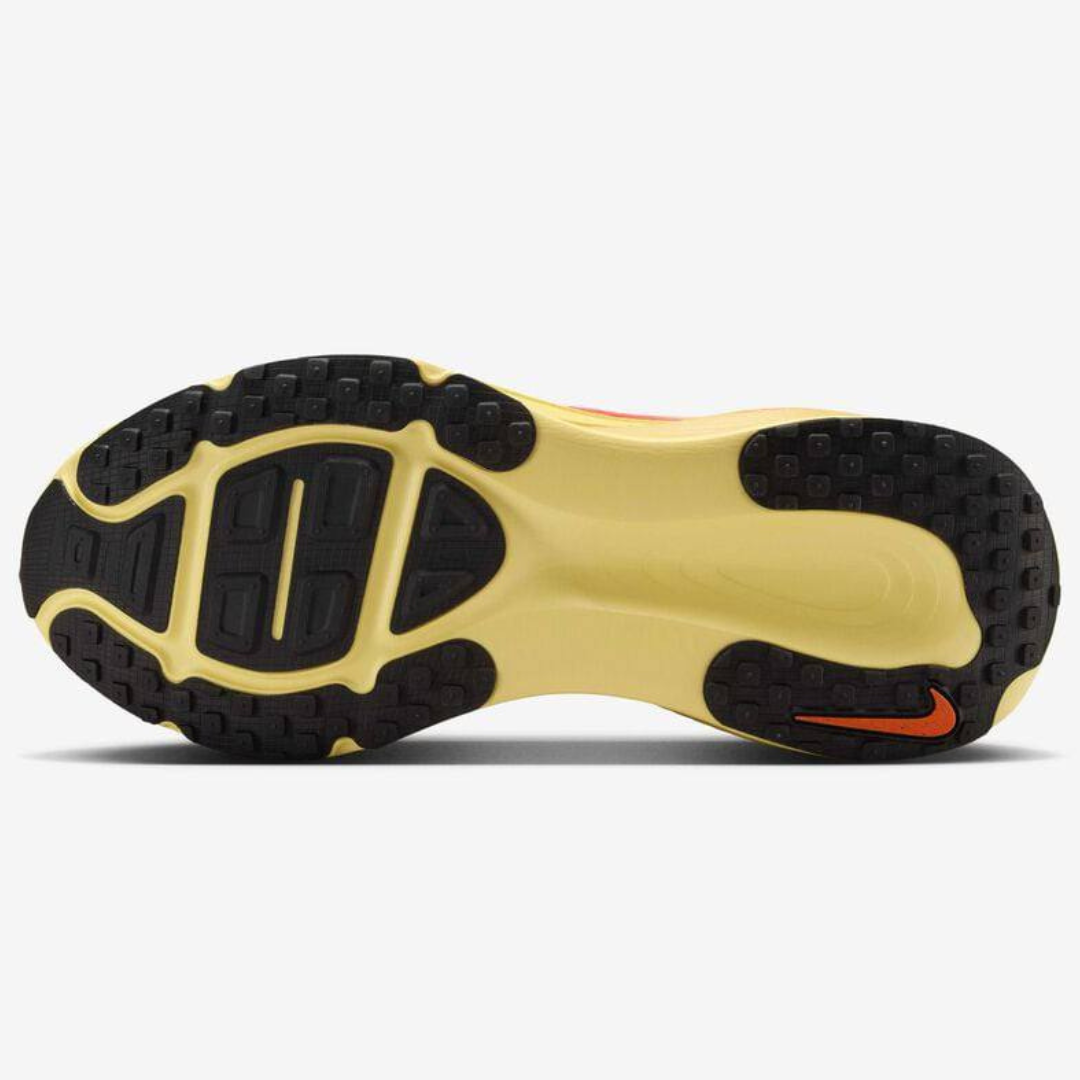 Nike Vomero 18 SE - Amarelo