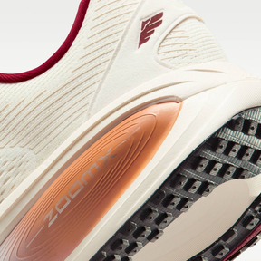 Nike Vomero 18 - Branco/Vermelho Vinho