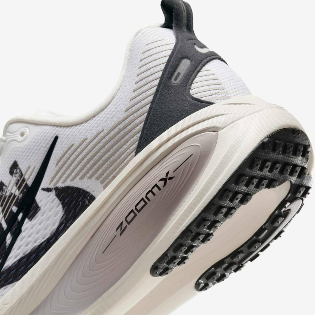 Nike Vomero 18 Run Pack - Branco