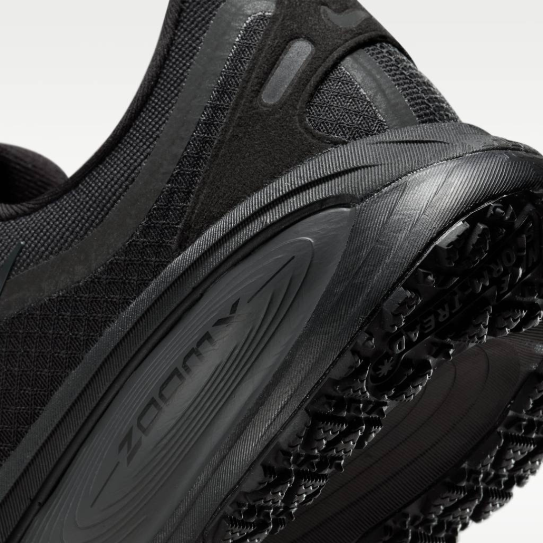 Nike Vomero 18 GORE-TEX - Preto