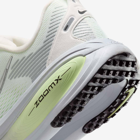 Nike Vomero 18 - Verde Claro/Branco