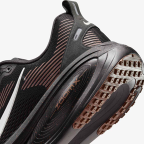 Nike Vomero 18 - Preto/Marrom