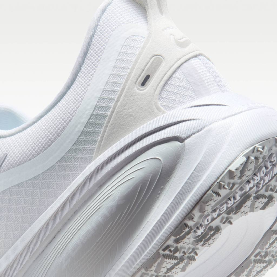 Nike Vomero 18 GORE-TEX - Branco/Cinza Metálico