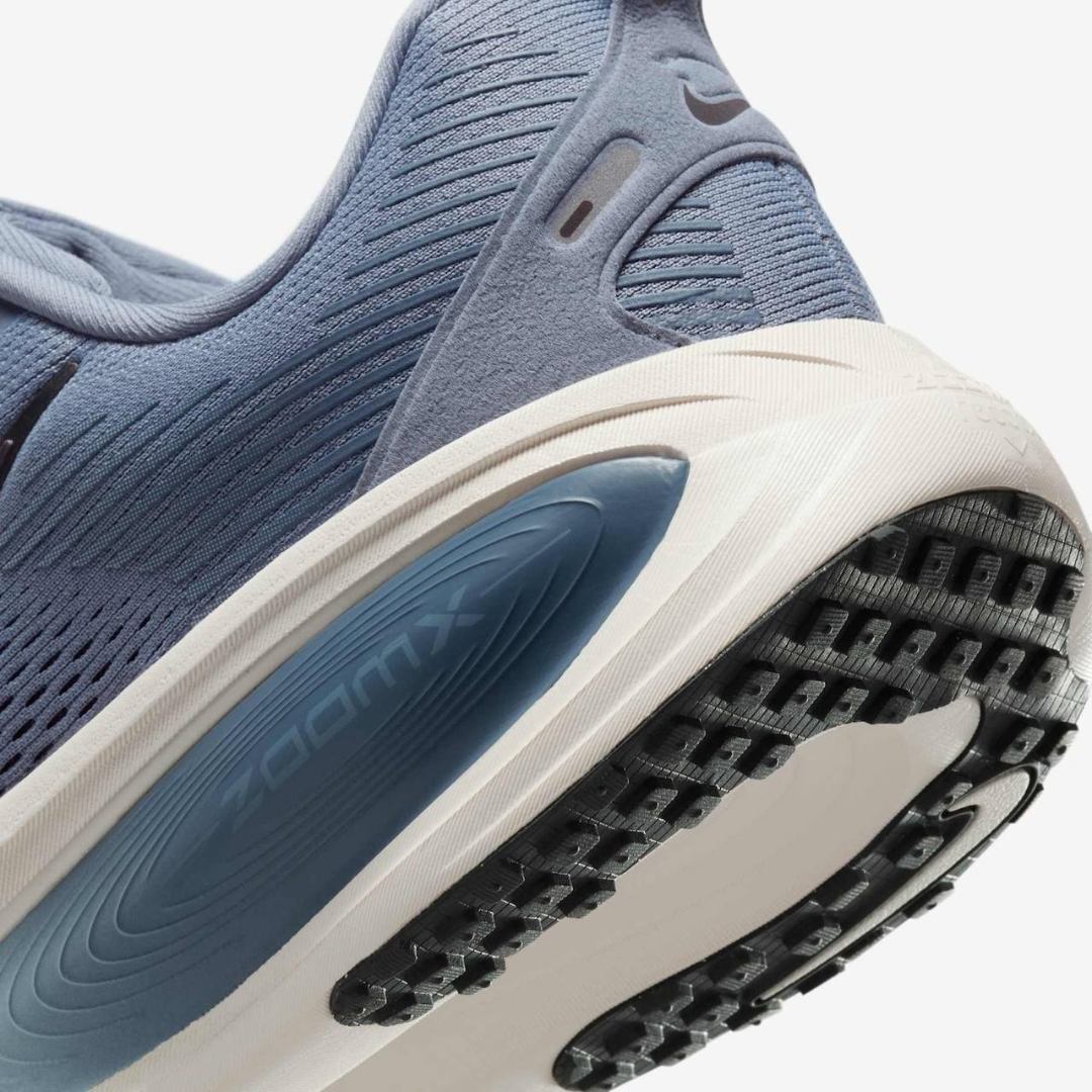 Nike Vomero 18 - Azul Jeans